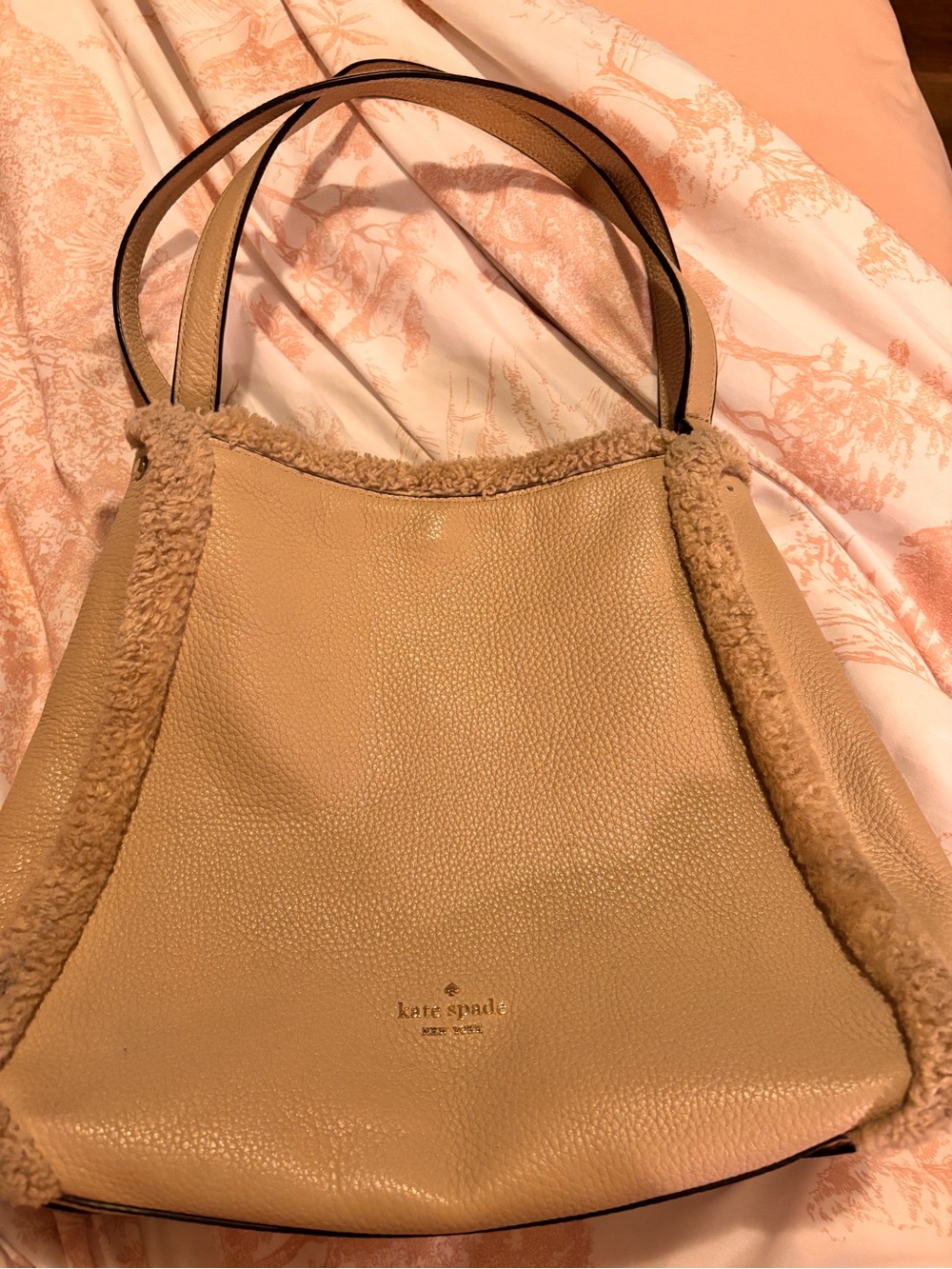 kate spade tan shearling-trim shoulder bag